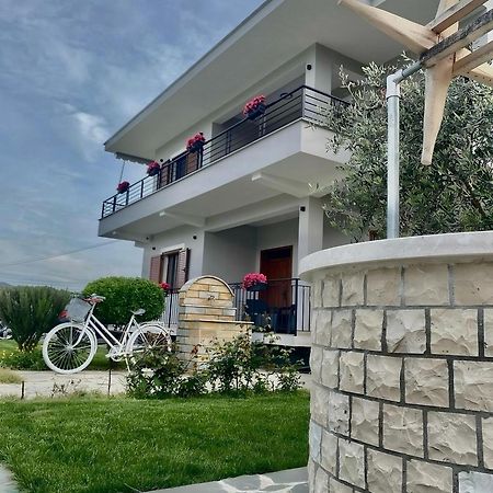Villa Tabaku Berat Exterior photo