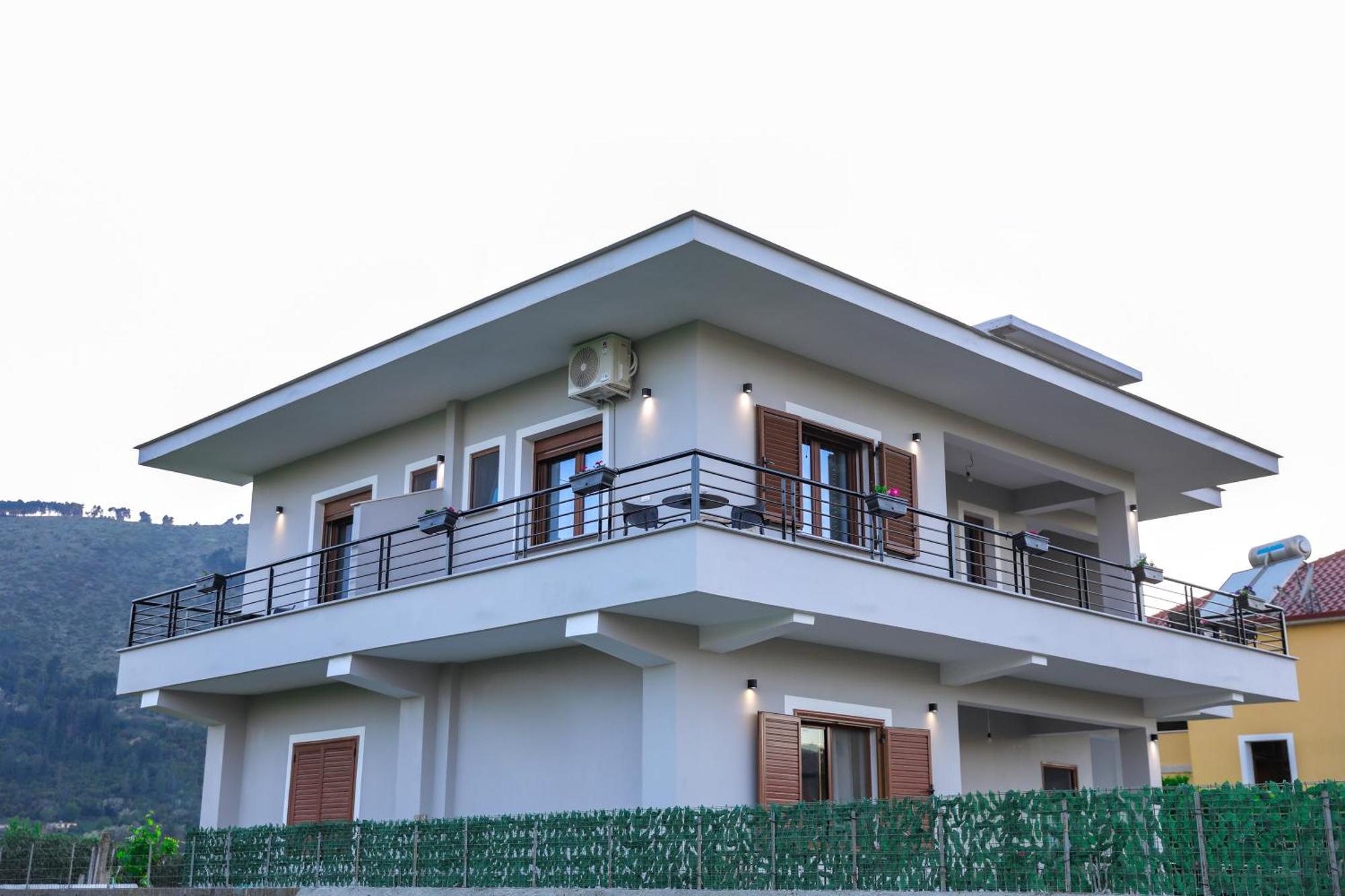 Villa Tabaku Berat Exterior photo